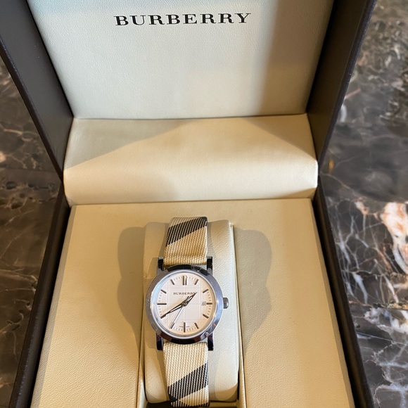 Burberry Accessories - Burberry Watch